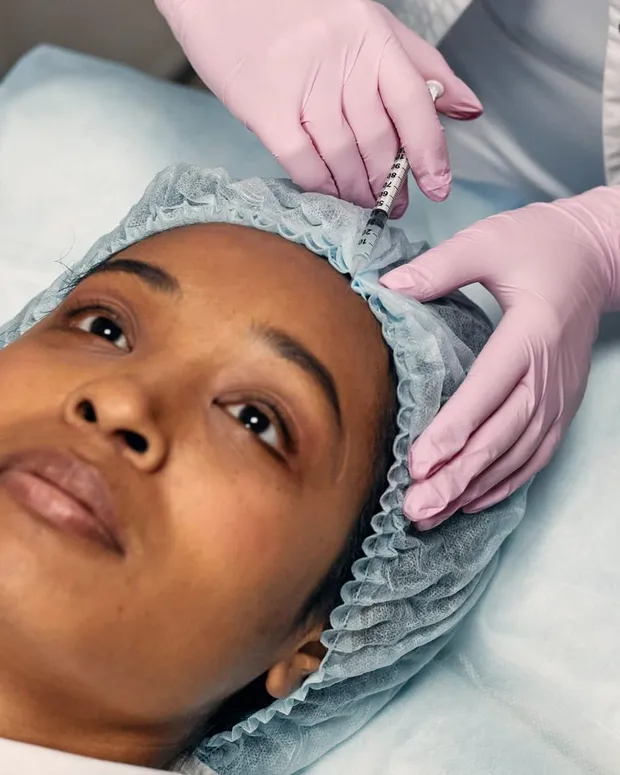 Ilustrasi Botox di Divine Aesthetic Lounge Gading Serpong